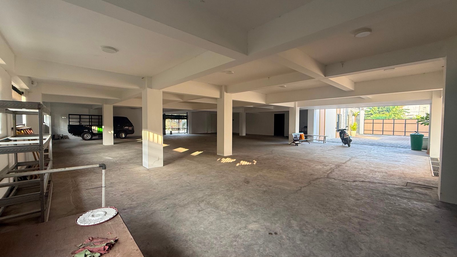 Area Parkir Basement Luas